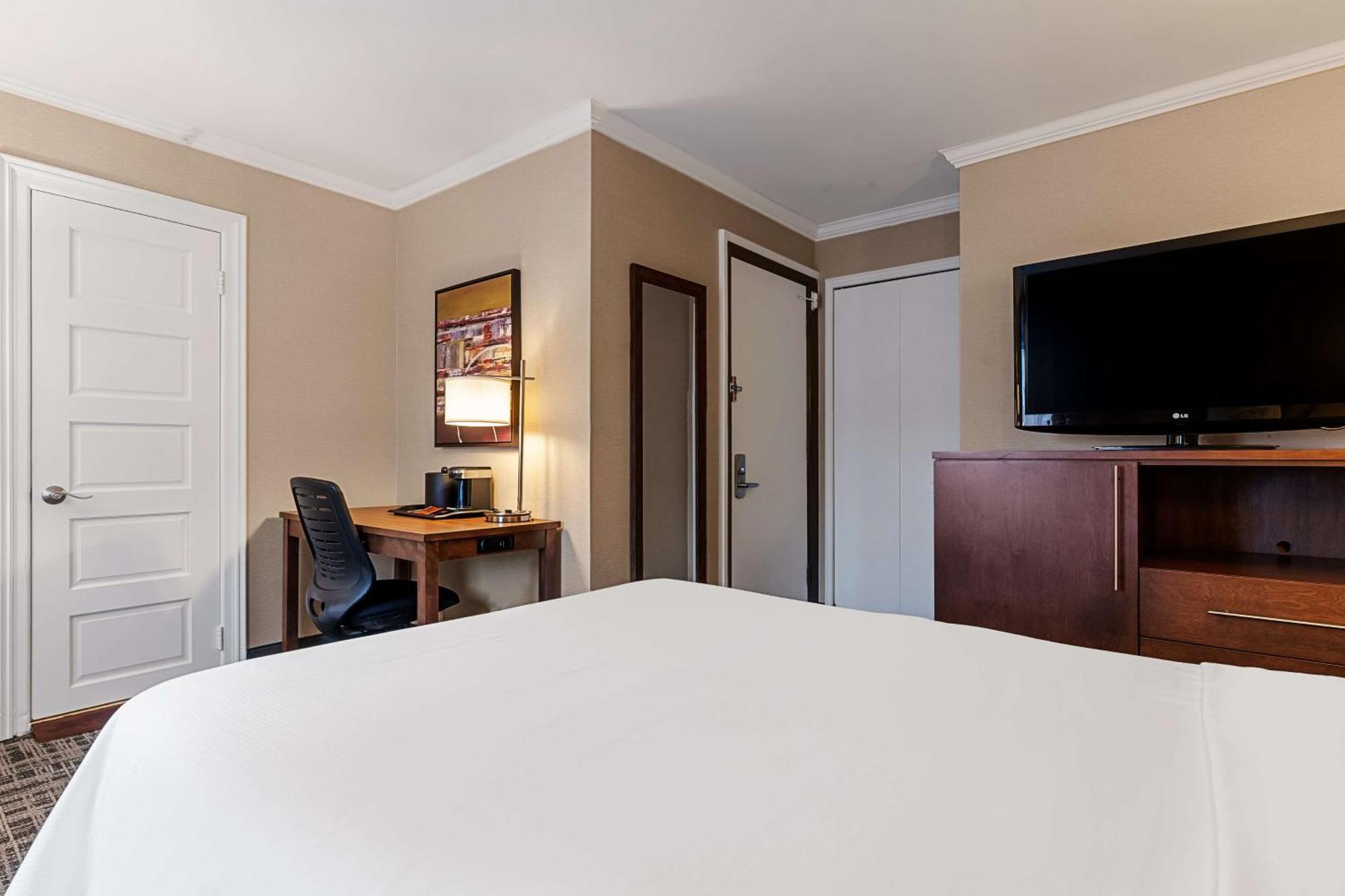 Best Western Ville-Marie Hotel & Suites Montreal Bagian luar foto