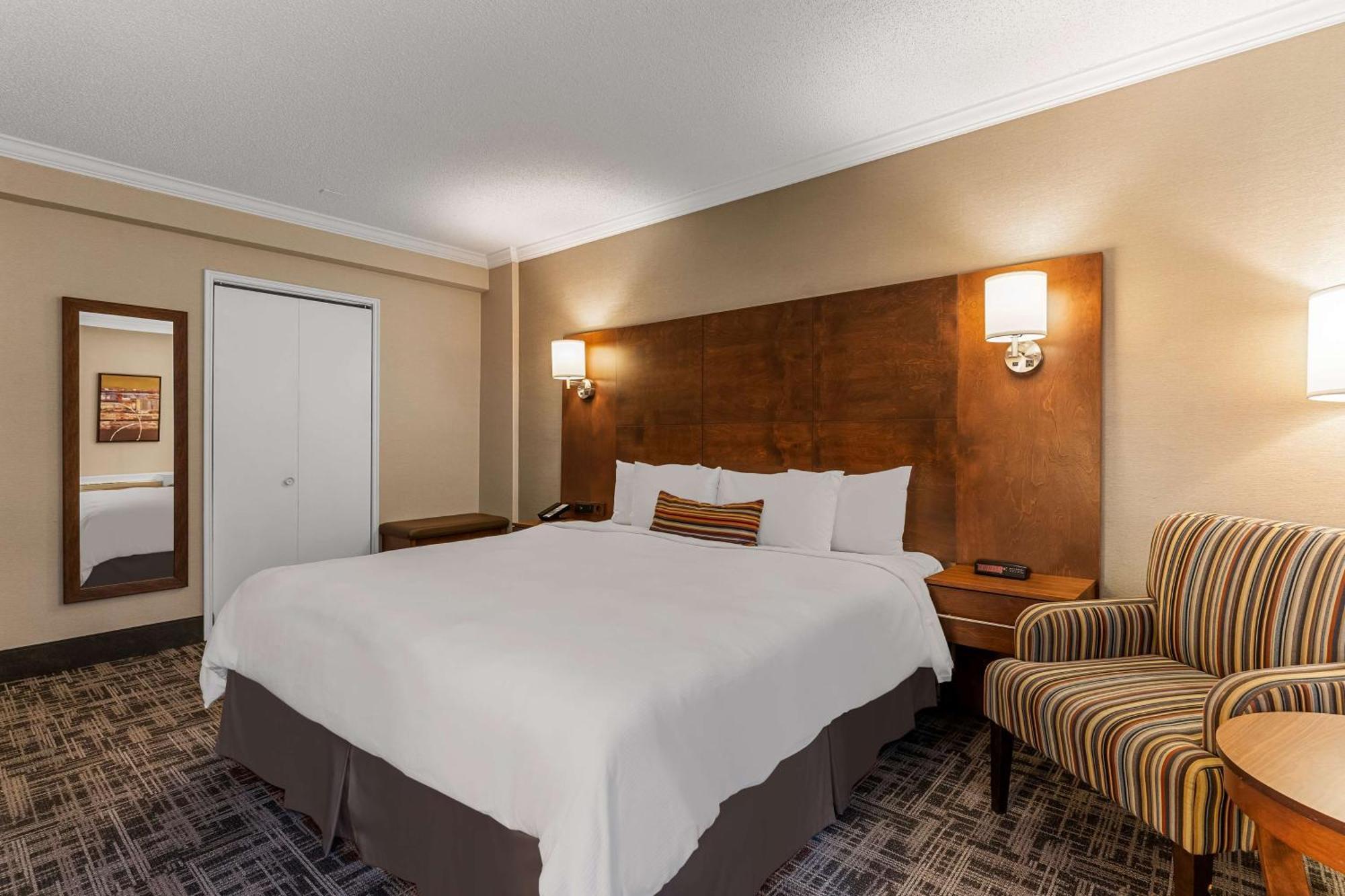 Best Western Ville-Marie Hotel & Suites Montreal Bagian luar foto