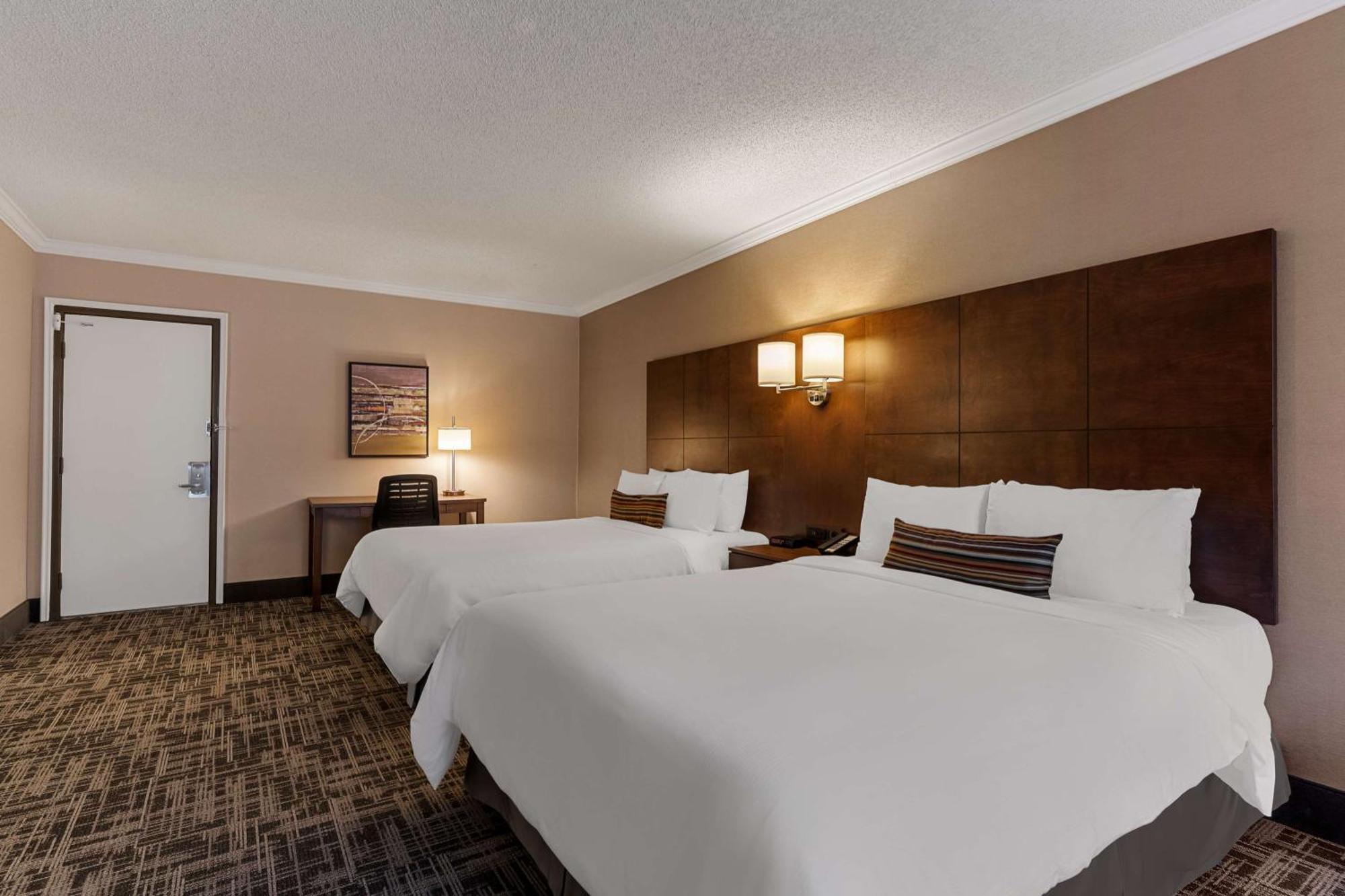Best Western Ville-Marie Hotel & Suites Montreal Bagian luar foto